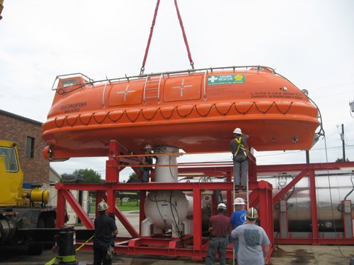 HarkandSelf-Propelling-Hyperbaric-Lifeboat