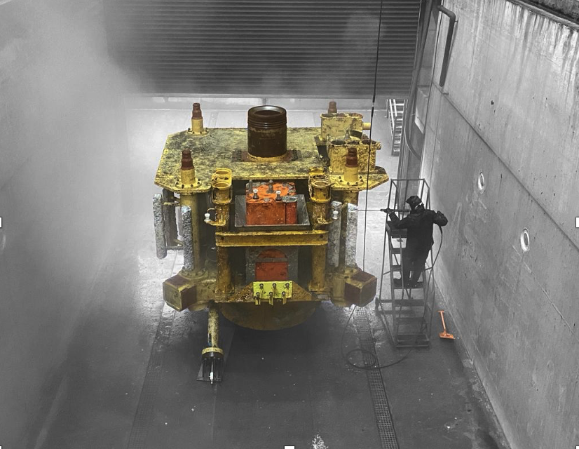 2 Subsea tree cleaning