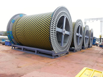 8Aquatics-multi-reel-solution-enables-the-barge-to-transit-250-km-to-the-project-site2